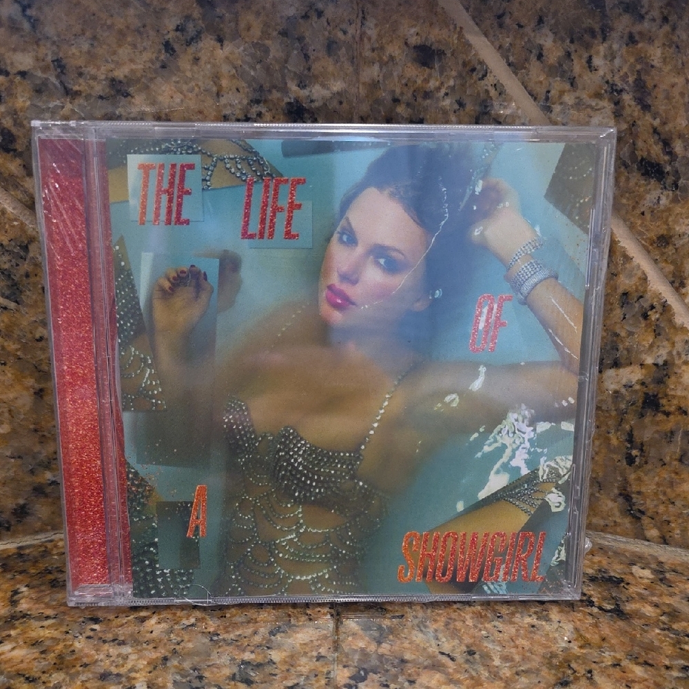 New Taylor Swift The Life Of A Showgirl CD